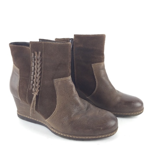 earth wedge boots